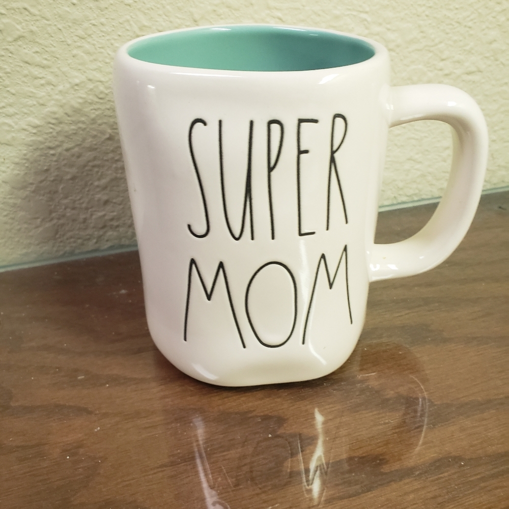 Rae Dunn Super Mom coffee mug